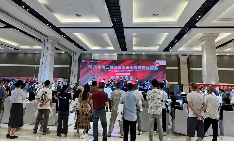 The automotive key housing manufacturing industry is undergoing transformation and upgrading.